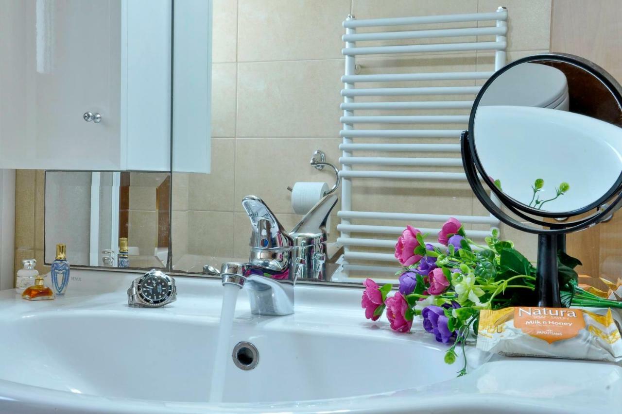 The Nereids Apartment Атина Екстериор снимка